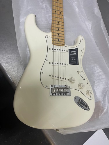 Fender player stratocaster - stratocaster, sss